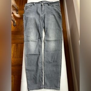 Hudson Krista Ankle Super Skinny Jeans. Grey. Size 33.